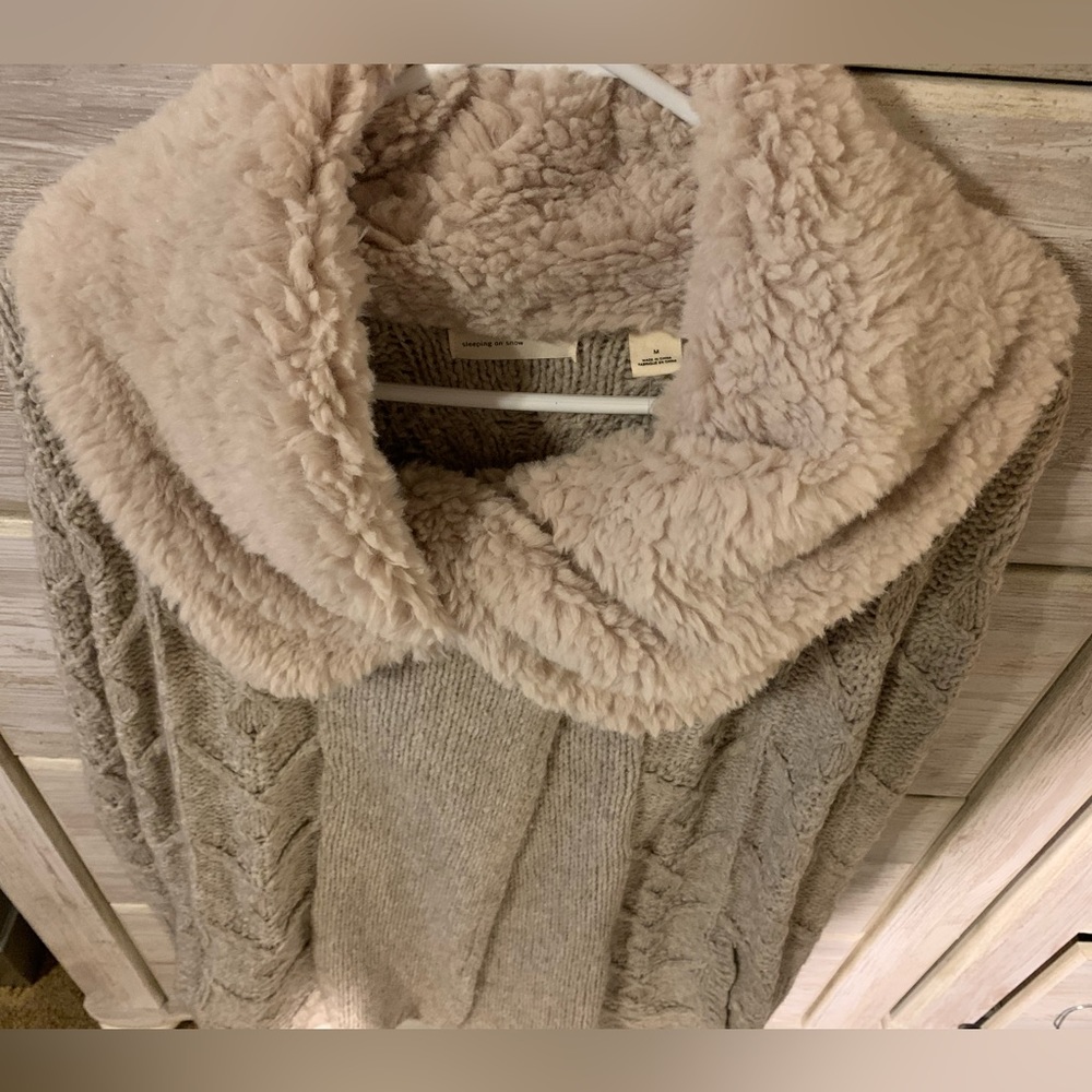 Anthropologie Fuzzy Sweater W Pockets NWT - Picture 3 of 6